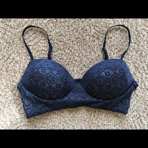 Victoria’s Secret Beautiful Bralette Sz Medium!
